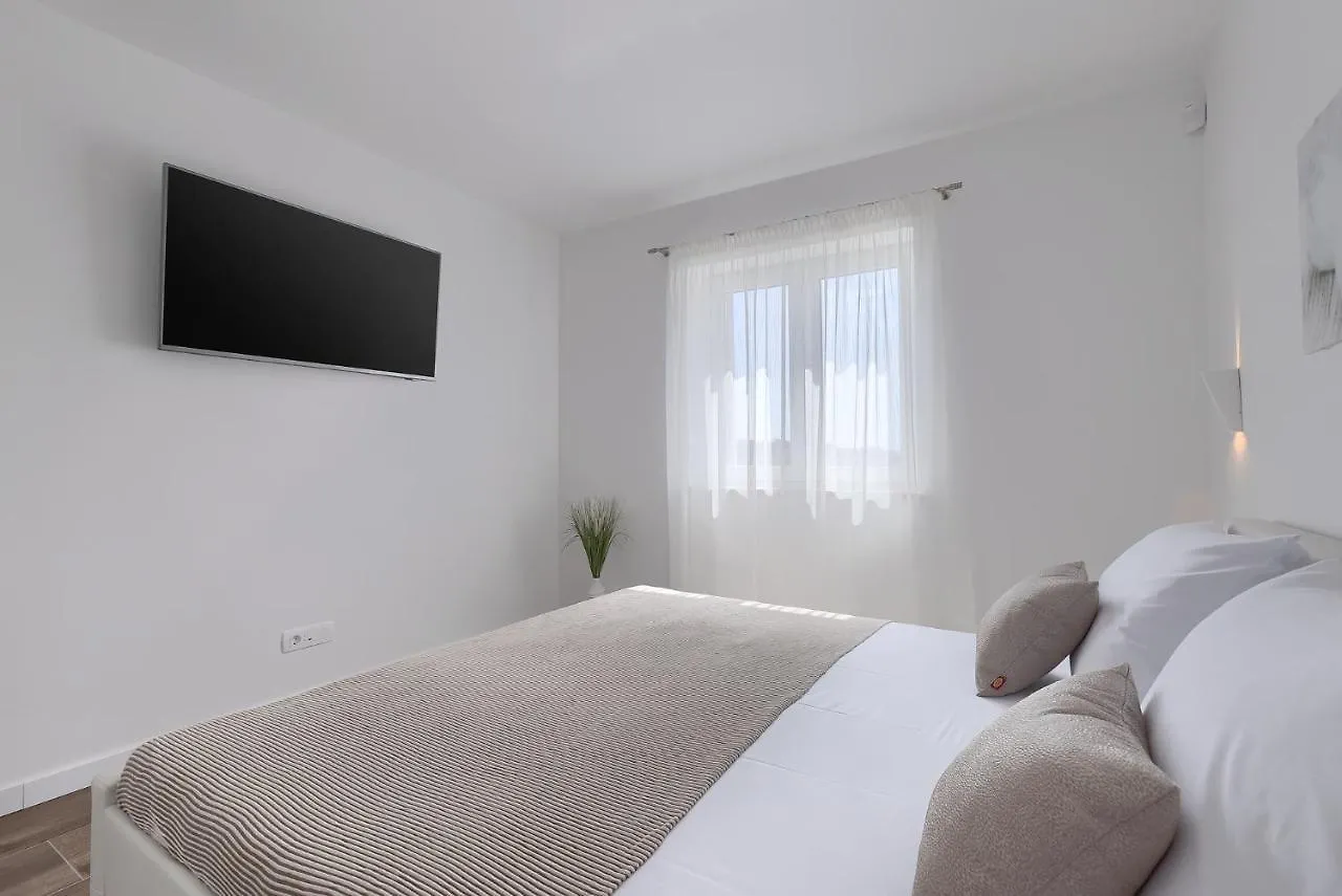 Exclusive Apartments Ellen & Micol-With 3 Free Mountain Bikes Pjescana Uvala