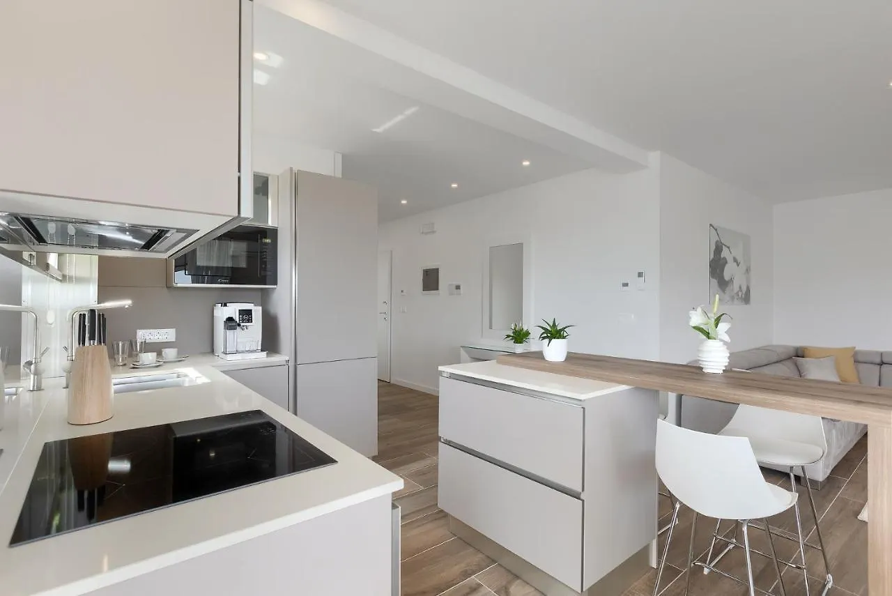 Exclusive Apartments Ellen & Micol-With 3 Free Mountain Bikes Pjescana Uvala