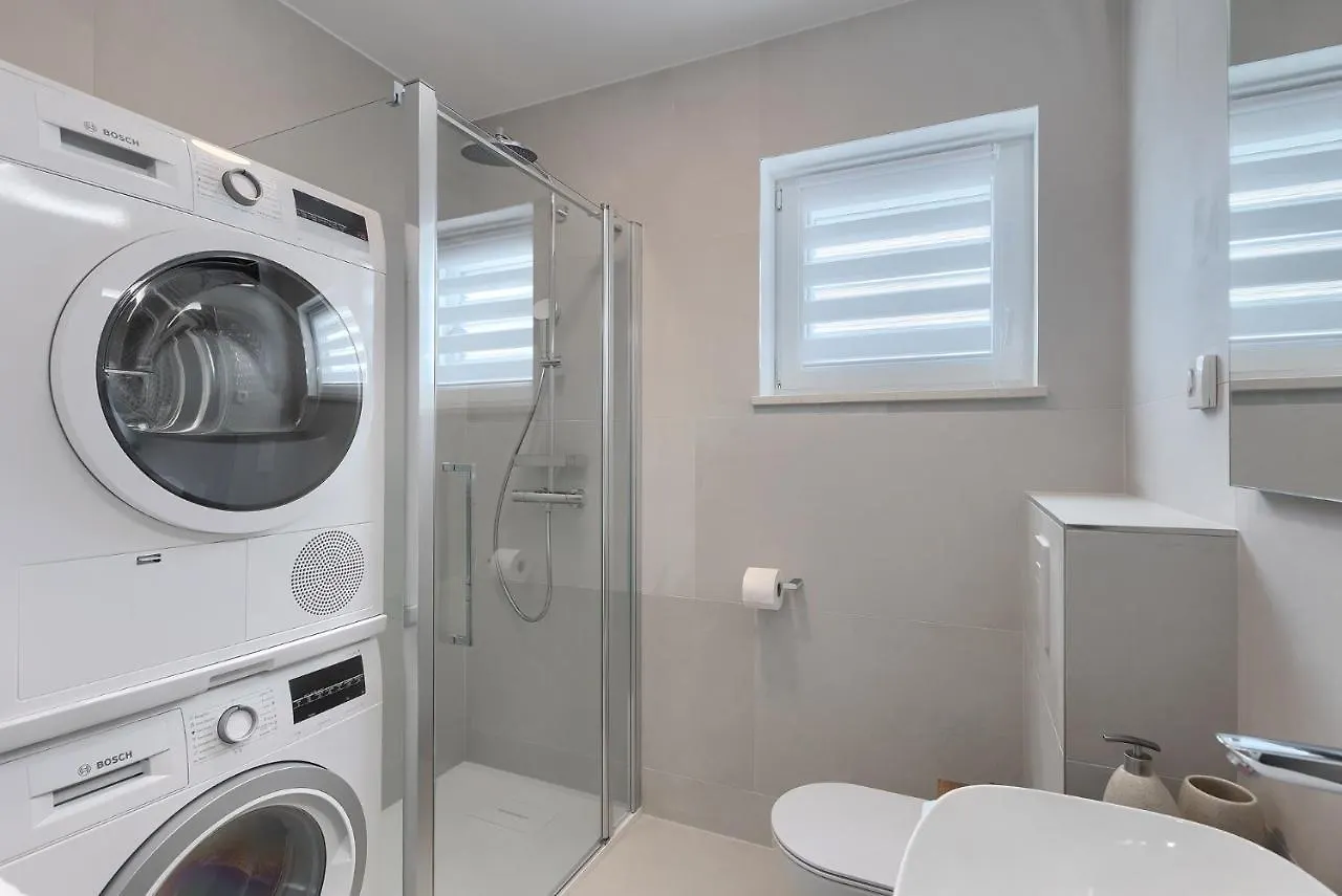 Exclusive Apartments Ellen & Micol-With 3 Free Mountain Bikes Pjescana Uvala