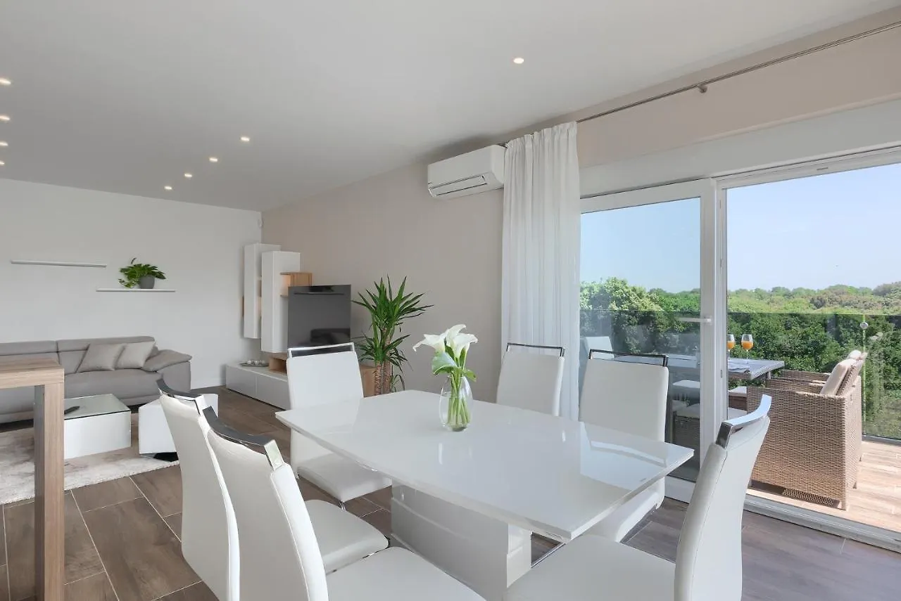Exclusive Apartments Ellen & Micol-With 3 Free Mountain Bikes Pjescana Uvala