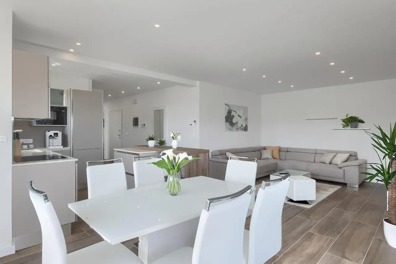Exclusive Apartments Ellen & Micol-With 3 Free Mountain Bikes Pjescana Uvala